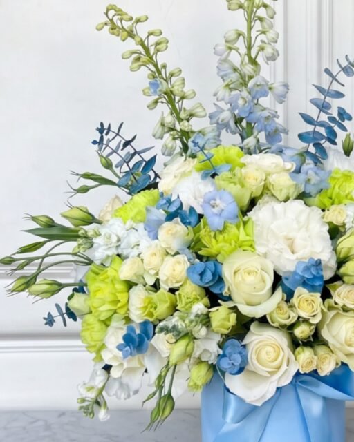 No es solo un regalo, es una forma de estar presente 💐¡Perfecto para acompañar cualquier momento especial!Haz tu pedido y envía un detalle que realmente se sienta:📲 WhatsApp: https://wa.link/s1glww📞 (998) 287 3704🌐 www.florescancun.com.mx#FloresCancun #Floreriacancun #RamosDeRosas #RosasCancun #EnvioDeFloresCancun #RegalosCancun #DetallesRomanticos #Cancun