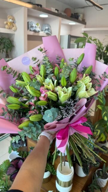 Lirios para mi delirio ✨🫰🏼

Si quieres sorprender con lirios ¡Contáctanos!👇🏼
📲 WhatsApp: 998 167 8206 https://wa.link/s1glww
📞 (998) 287 3704
🌐 www.florescancun.com.mx

#florescancun #floresencancun #floreriacancun #florideas