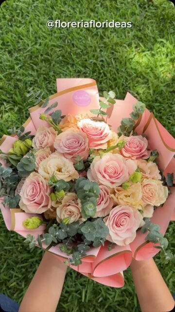 Rosas y lisianthus…una combinación perfecta 🤌🏼😮💨
¿Quieres conocer nuestro catálogo? ¡Contáctanos!👇🏼
Para más información ¡Contáctanos!👇🏼
📲 WhatsApp: 998 167 8206 https://wa.link/s1glww
📞 (998) 287 3704
🌐 www.florescancun.com.mx
#florescancun #floresencancun #floreriacancun #florideas